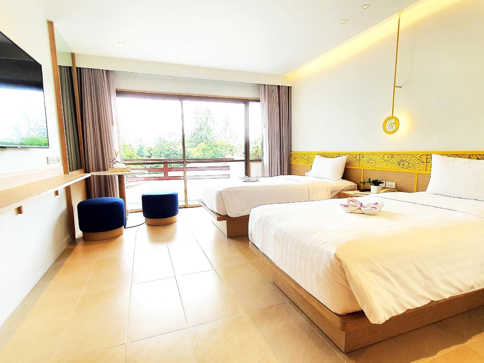 Deluxe Room 2 Single Beds, Garden View