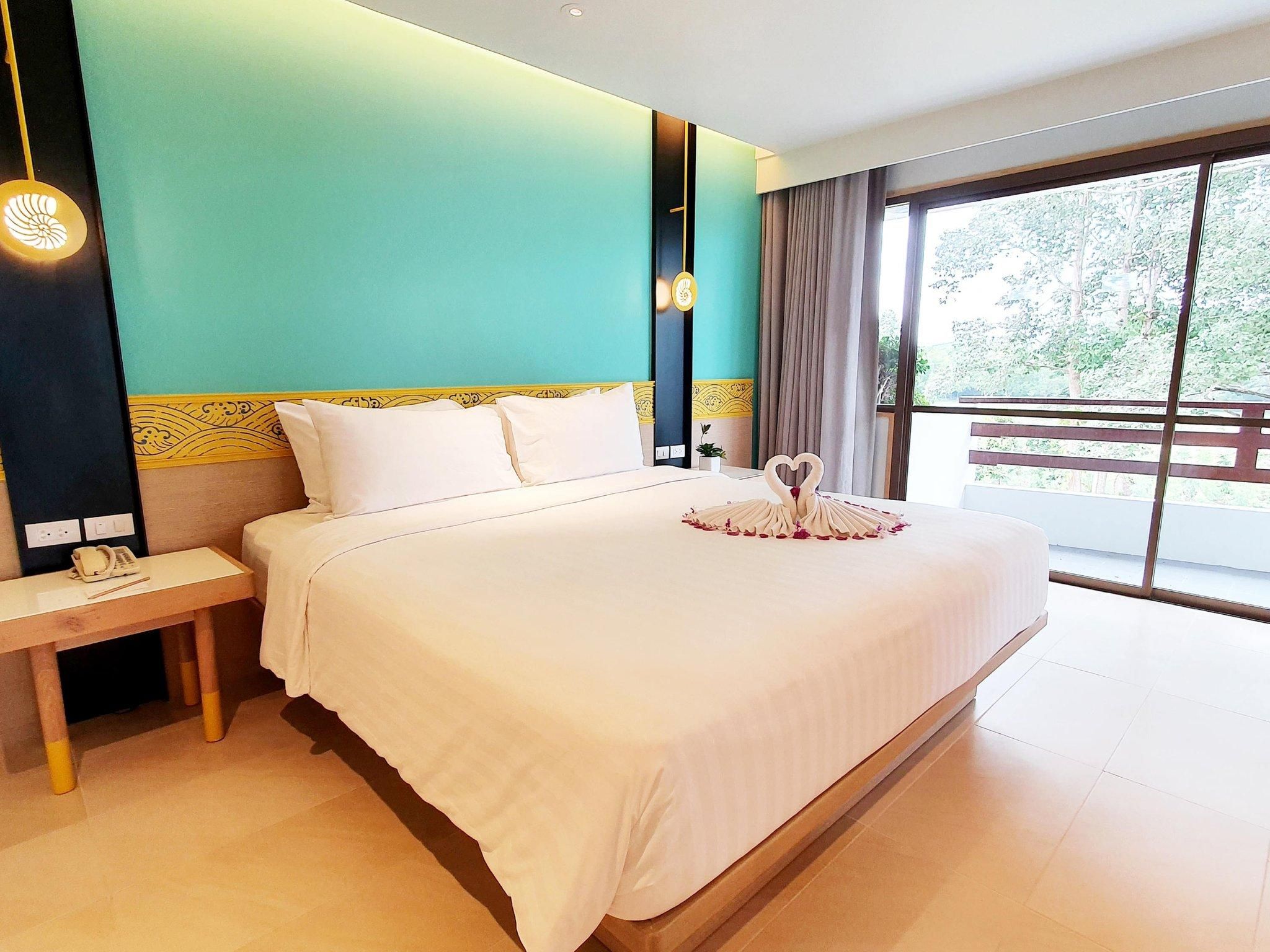 Superior Suite 1 King Size Bed, Sea View, Living Room