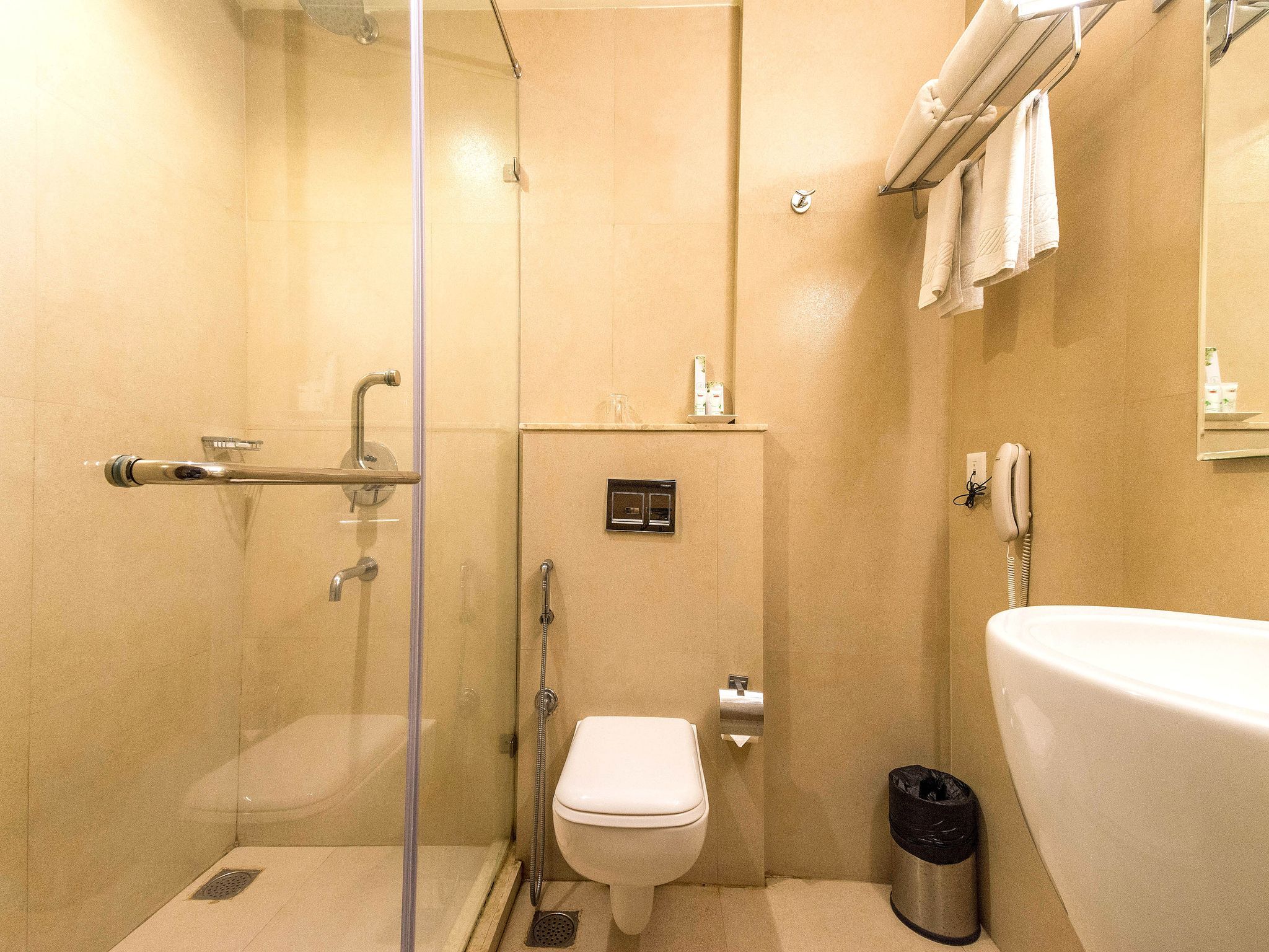 Hotel Rockdale  Superior Room 8