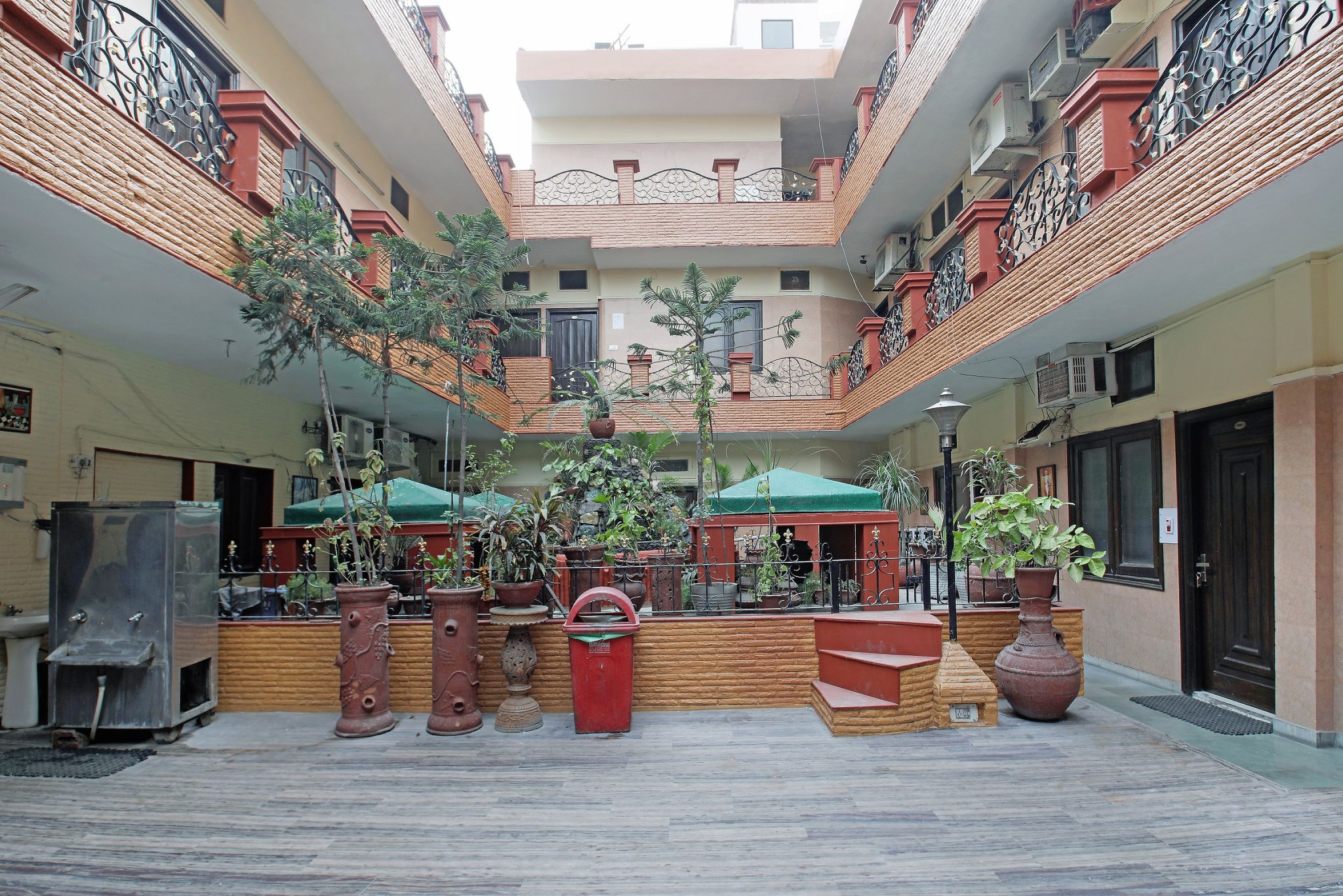undefined Hotel Shiraz Castle 7