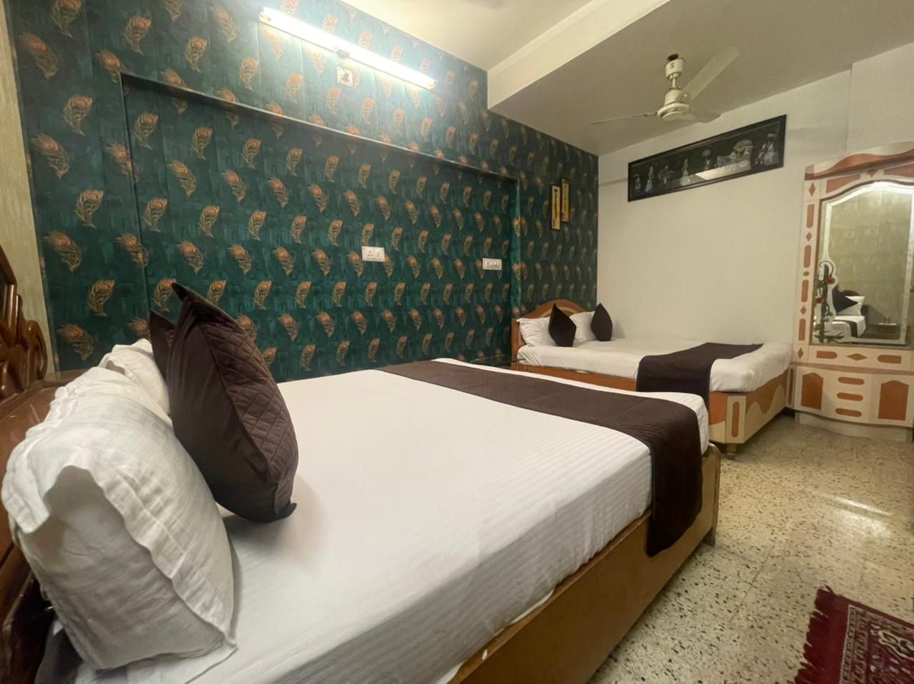 Super Deluxe AC Room