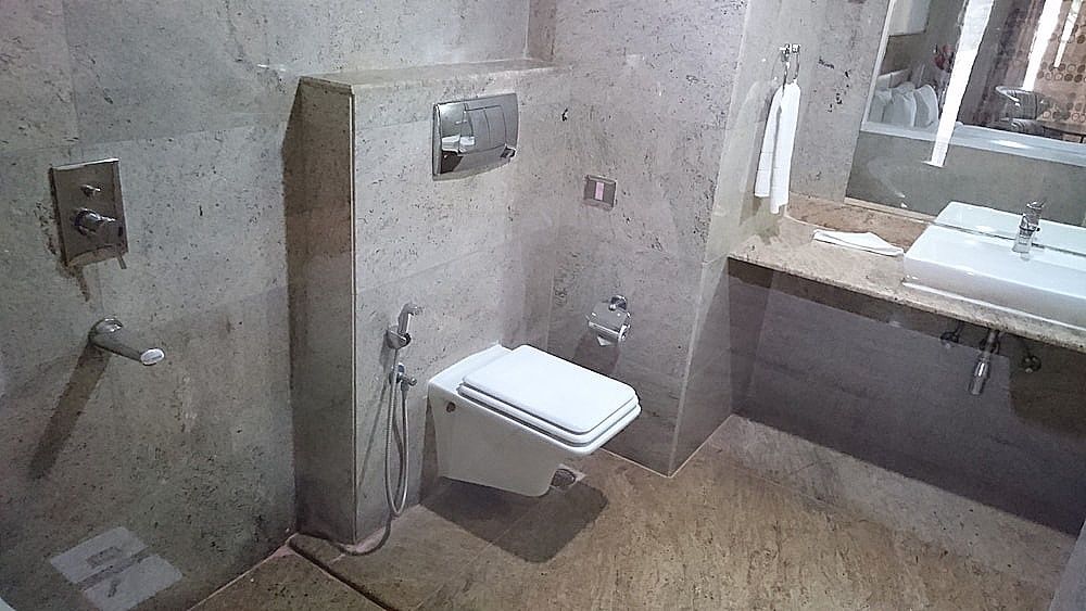 Rosewood International Executive Room 7