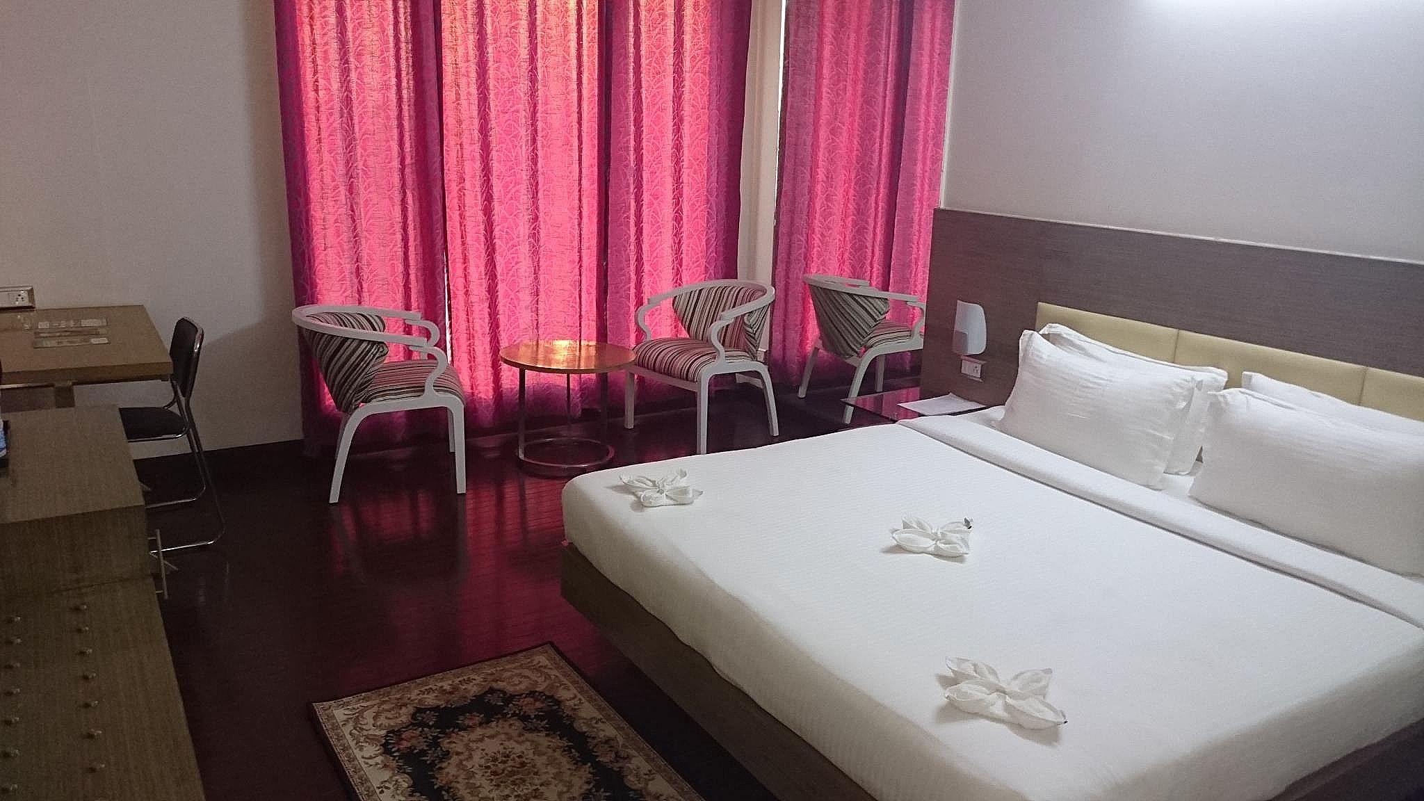 Rosewood International Executive Room 5