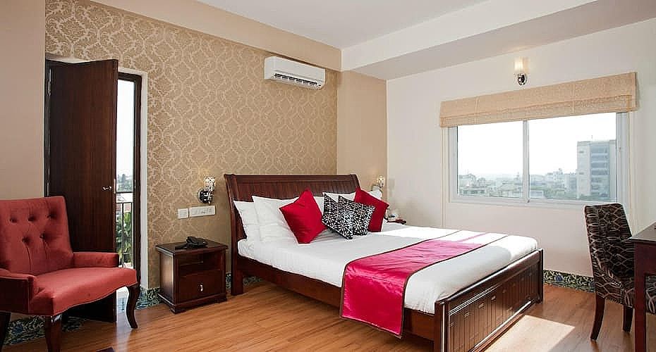 Orchid Suites Deluxe Queen Room