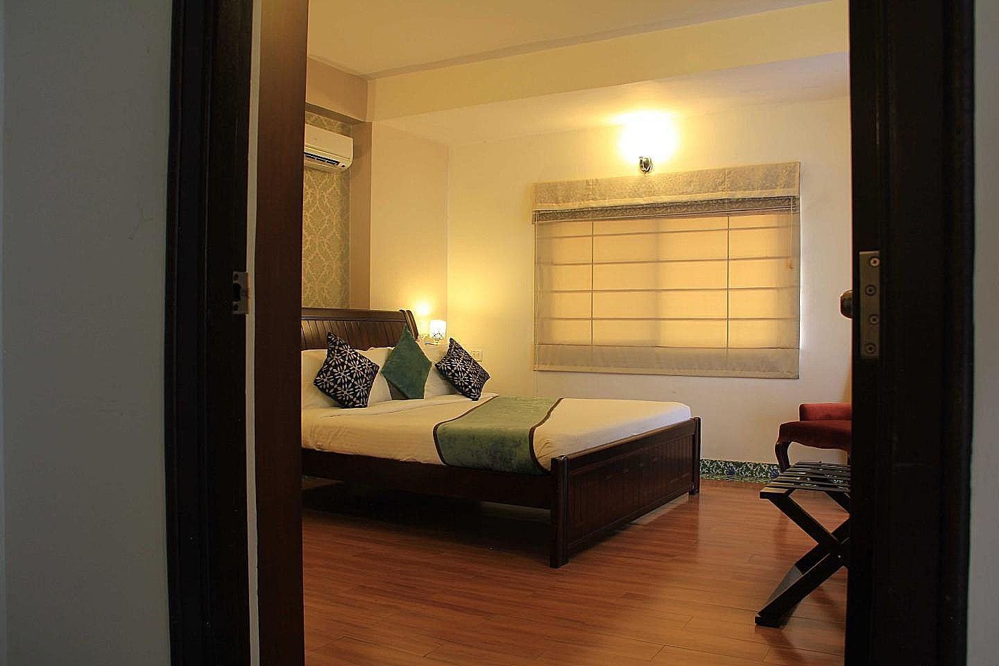 Orchid Suites Deluxe Queen Room 3