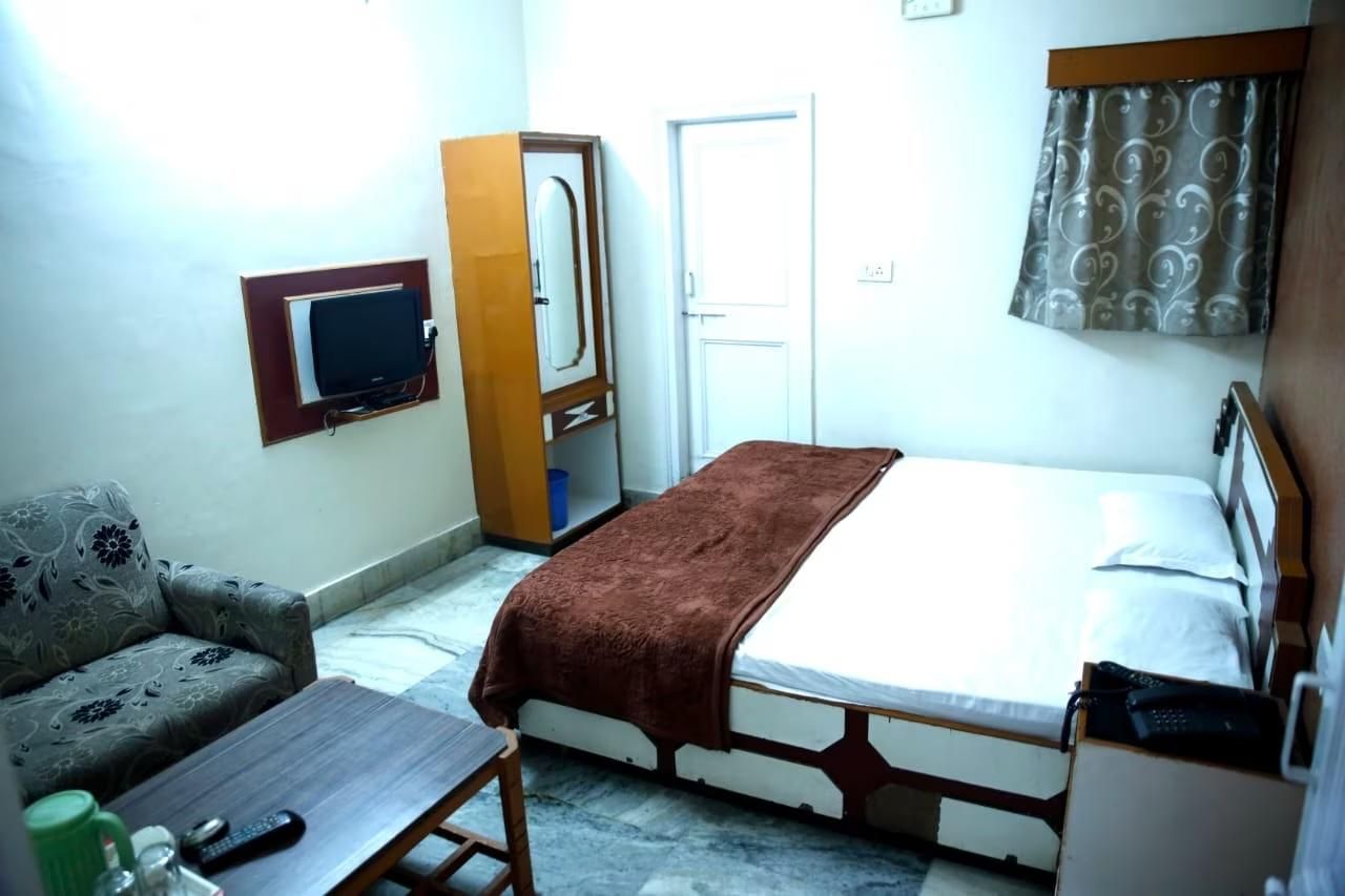 undefined Hotel Trimurty 9