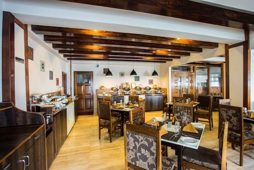 Food & Dining