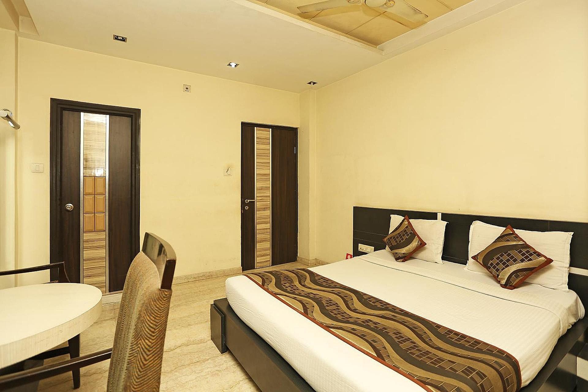 Hotel Sundaram Deluxe Room