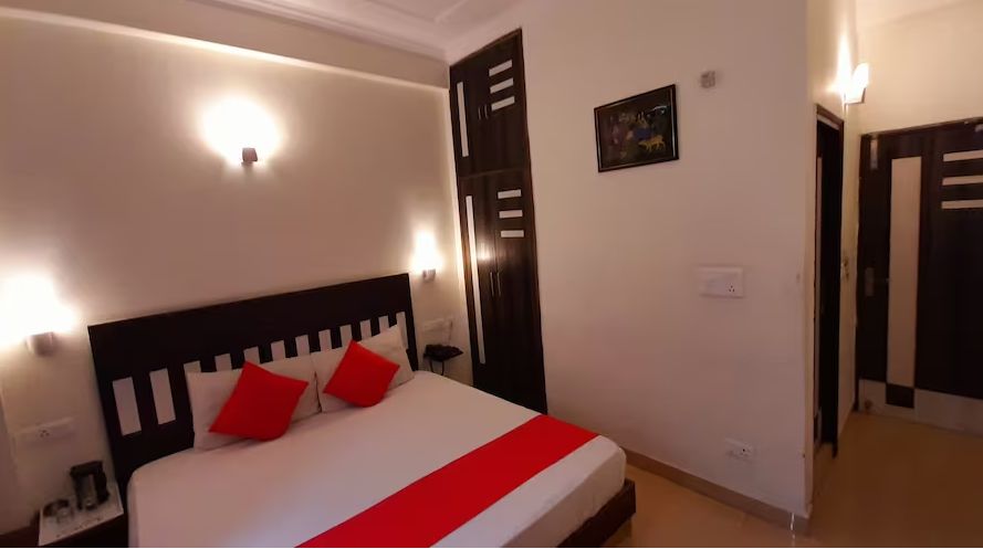 Kasauli Continental Resort Standard Room Without Balcony (Non AC) 6