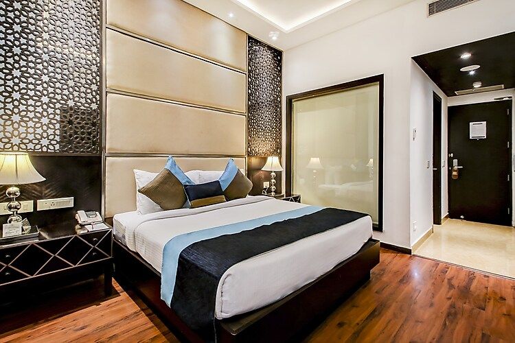 Hotel Delite Grand Deluxe Room