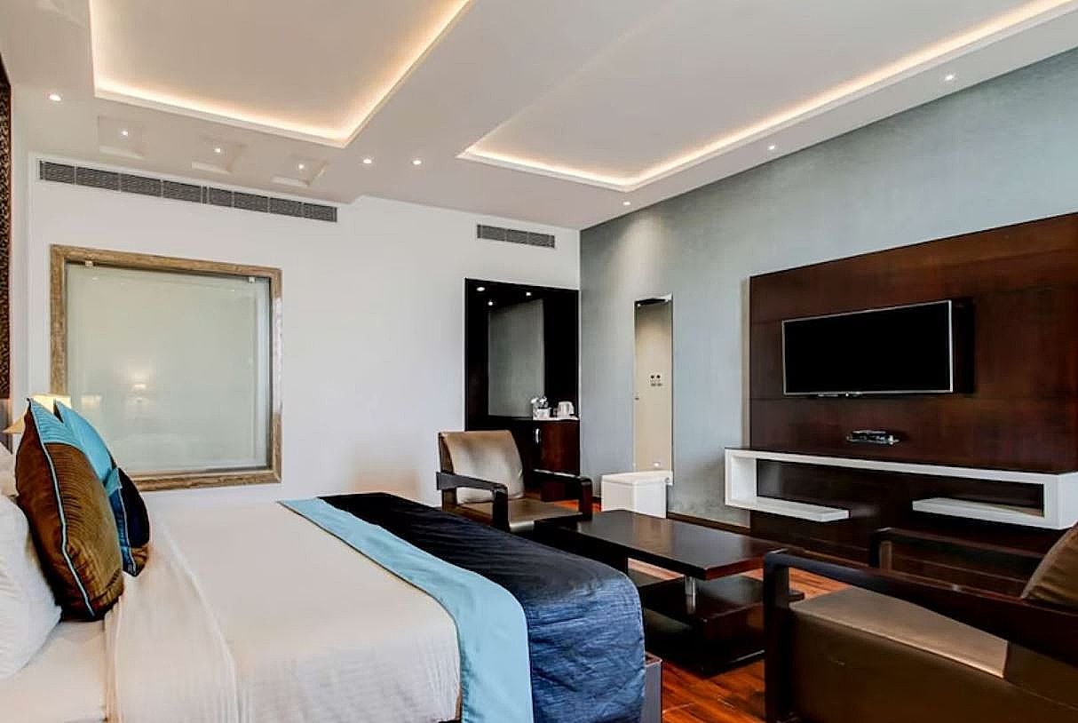 Hotel Delite Grand Deluxe Room 6