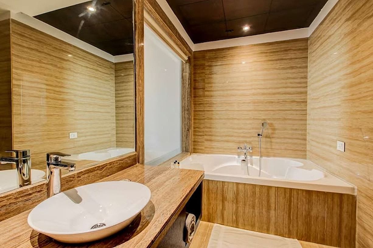 Hotel Delite Grand Deluxe Room 13