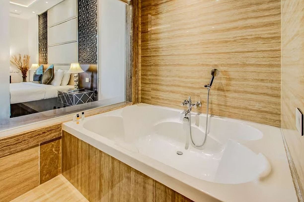 Hotel Delite Grand Deluxe Room 12