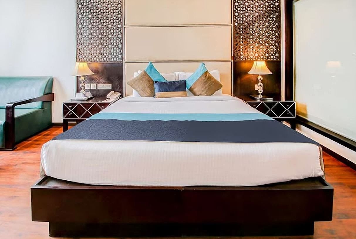 Hotel Delite Grand Deluxe Room 7