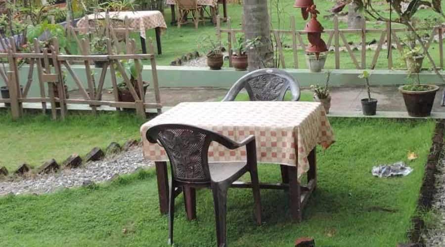 garden dining