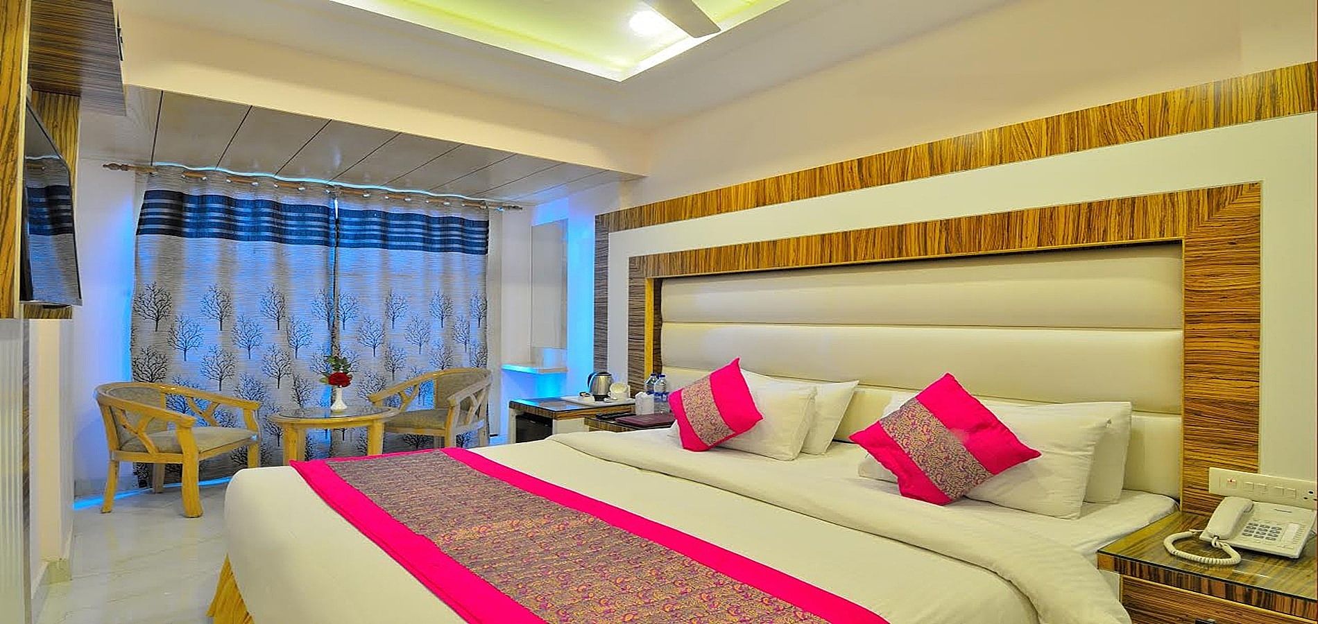 Hotel Aman Continental - Paharganj Deluxe Room 6