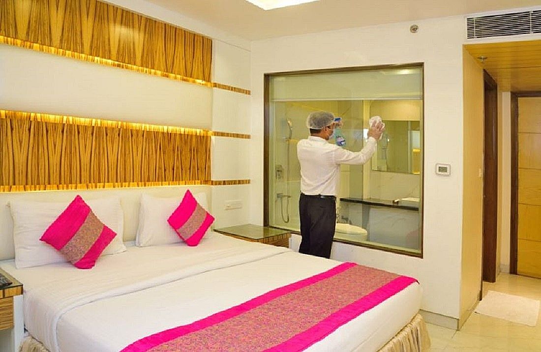 Hotel Aman Continental - Paharganj Deluxe Room 9