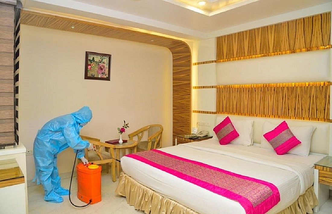 Hotel Aman Continental - Paharganj Deluxe Room 10