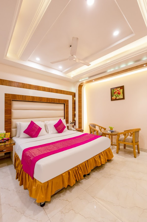 Hotel Aman Continental - Paharganj Deluxe Room