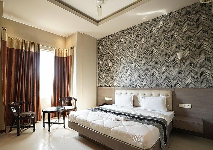 Hotel Silver Star Deluxe AC Room