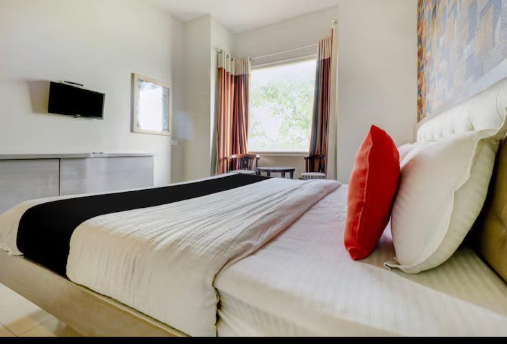 Hotel Silver Star Deluxe AC Room 5