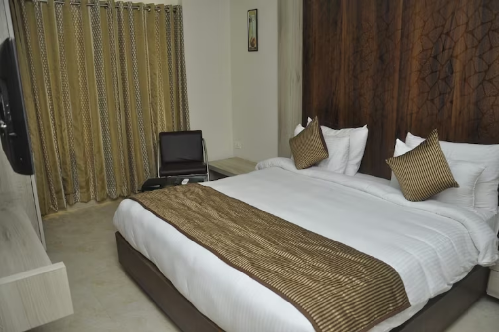 Hotel Narayan Inn Deluxe Room 2