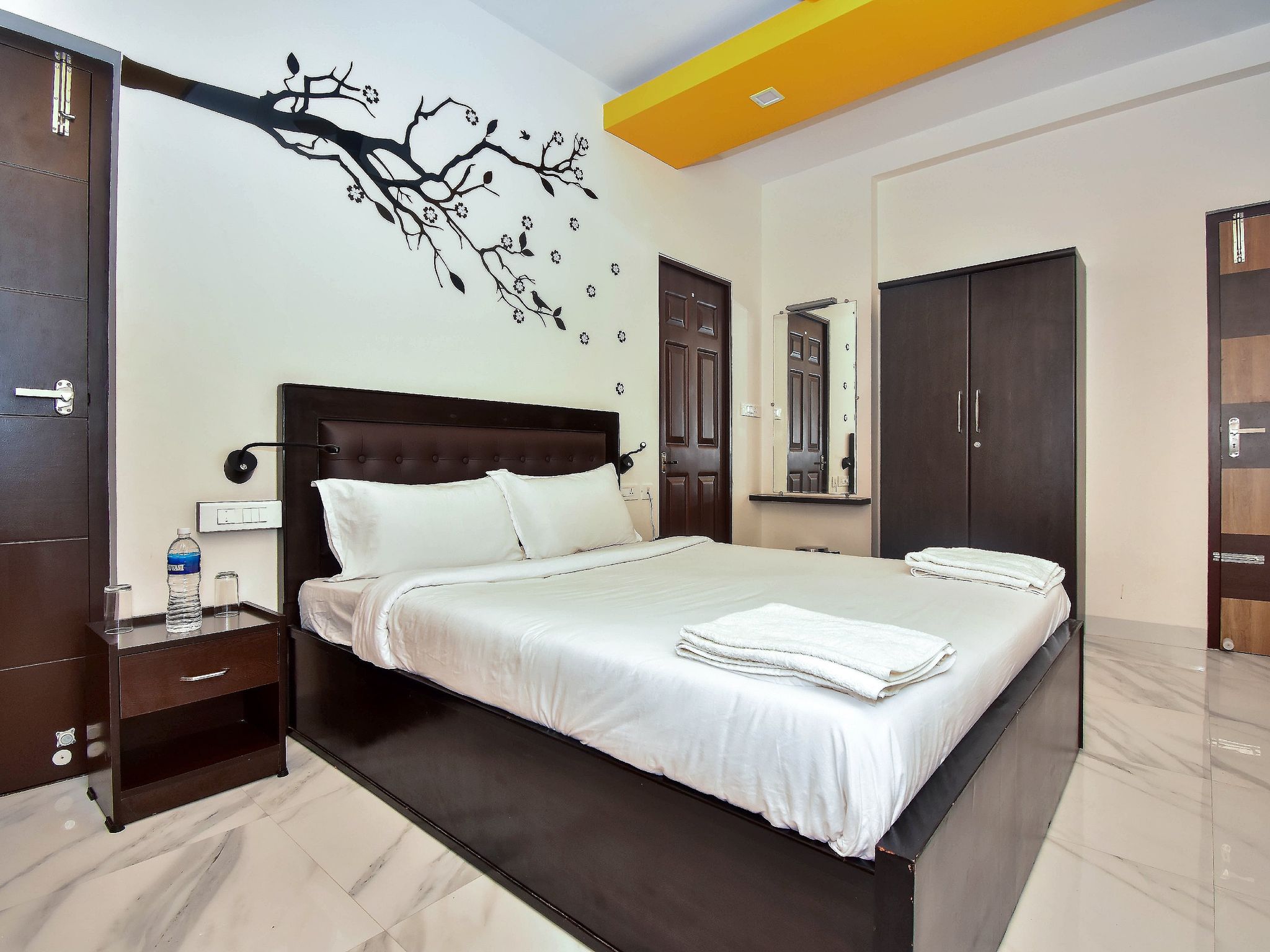 Lake View One Bedroom Suite