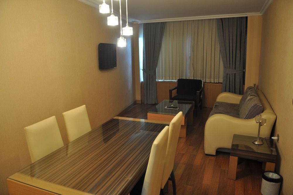 Surmeli Adana Hotel Suite, 1 King Bed 12