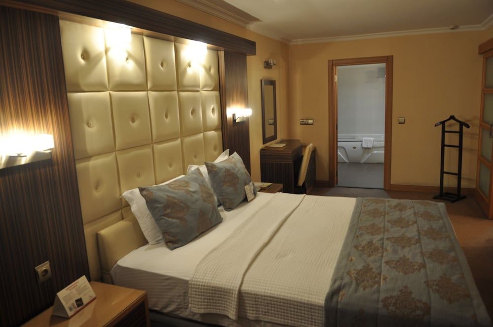 Surmeli Adana Hotel Suite, 1 King Bed 6