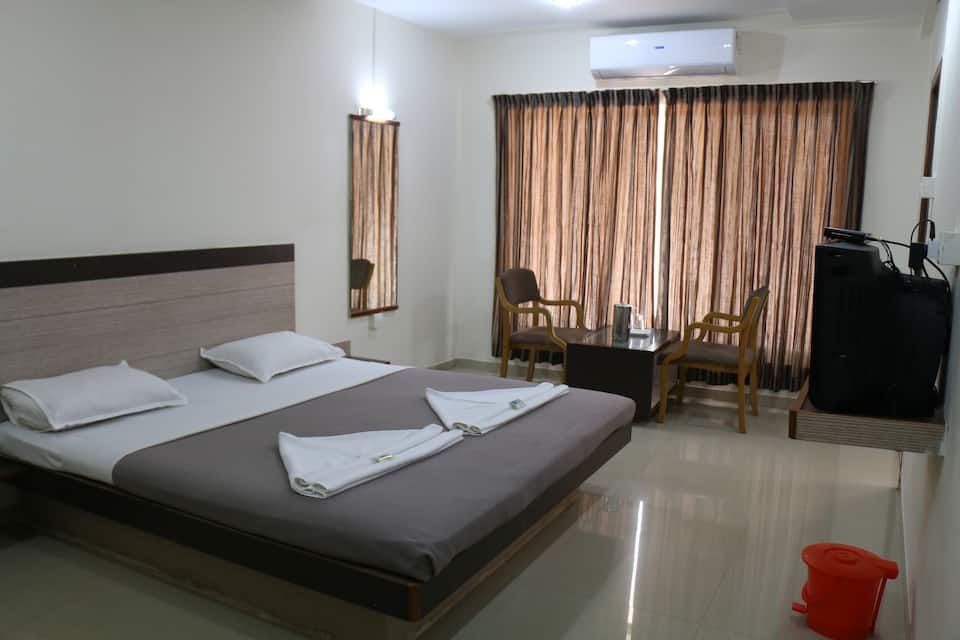 Tarkarli Niwas Nyahari Deluxe Non- AC room 3