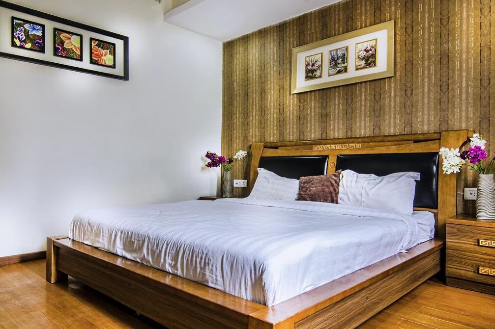 Hotel Akash Sarovar Premium Deluxe 4