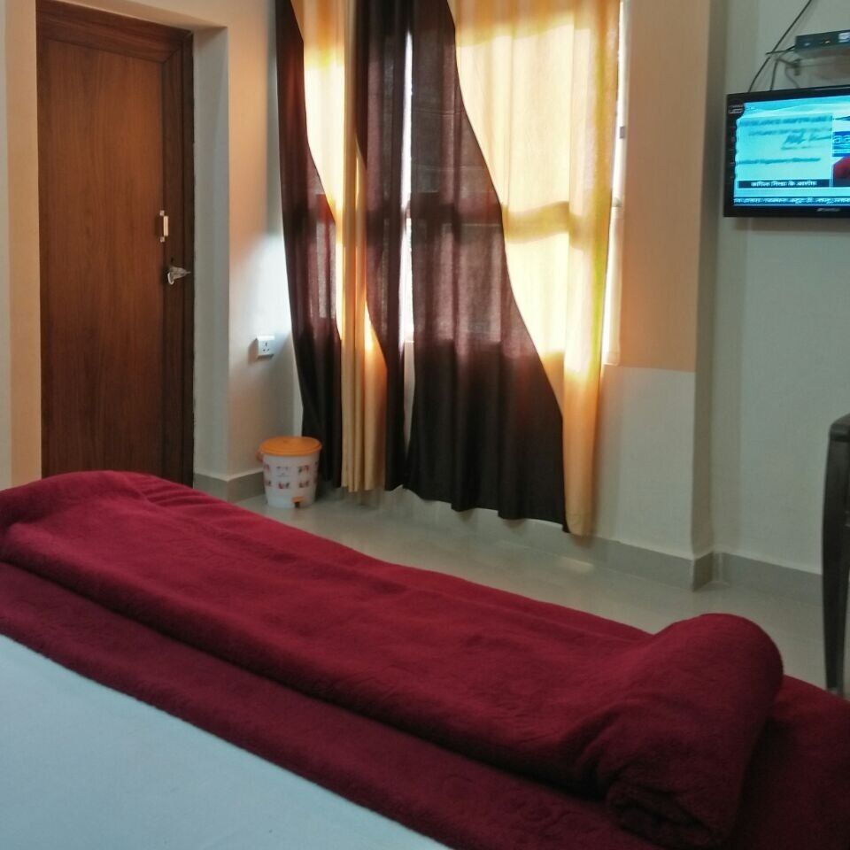 HOTEL SHREE MATA SADAN Deluxe Room(Non-Ac) 4