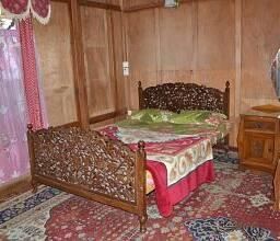 undefined Nature Houseboat 6