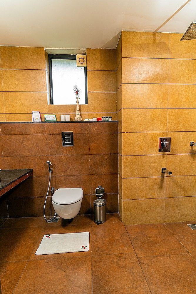 Cuckmere Holidays Classic Double Room, 1 Bedroom, Balcony, Mountain View 6