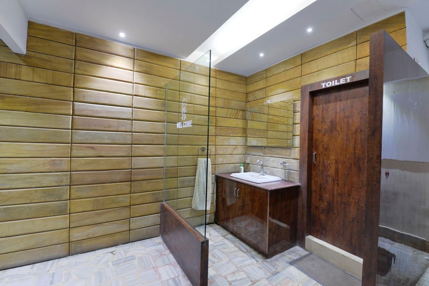 Hotel Akash