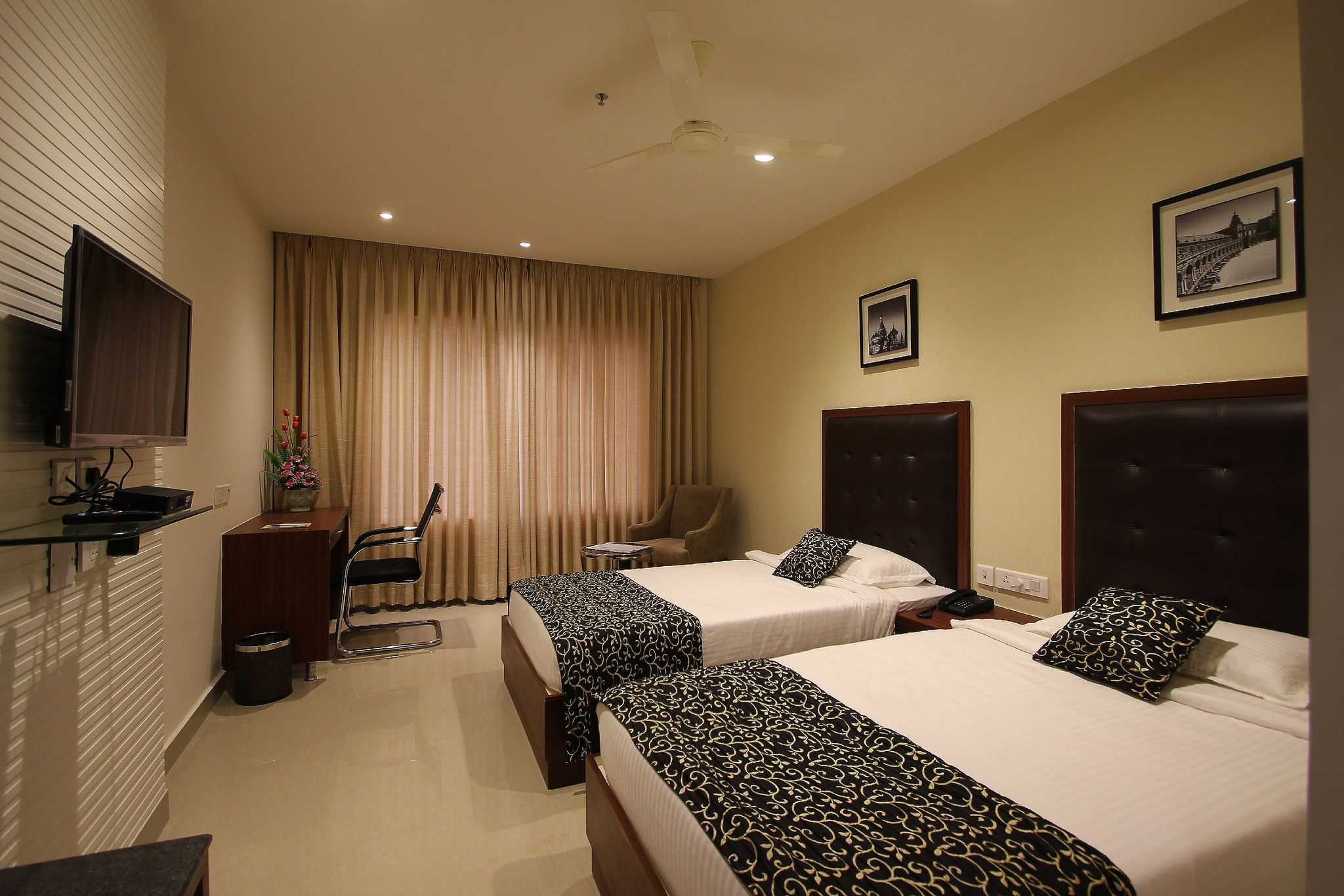 Hotel Hyderabad Grand Standard Twin Room 2