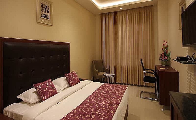 Hotel Hyderabad Grand Suite Room 2
