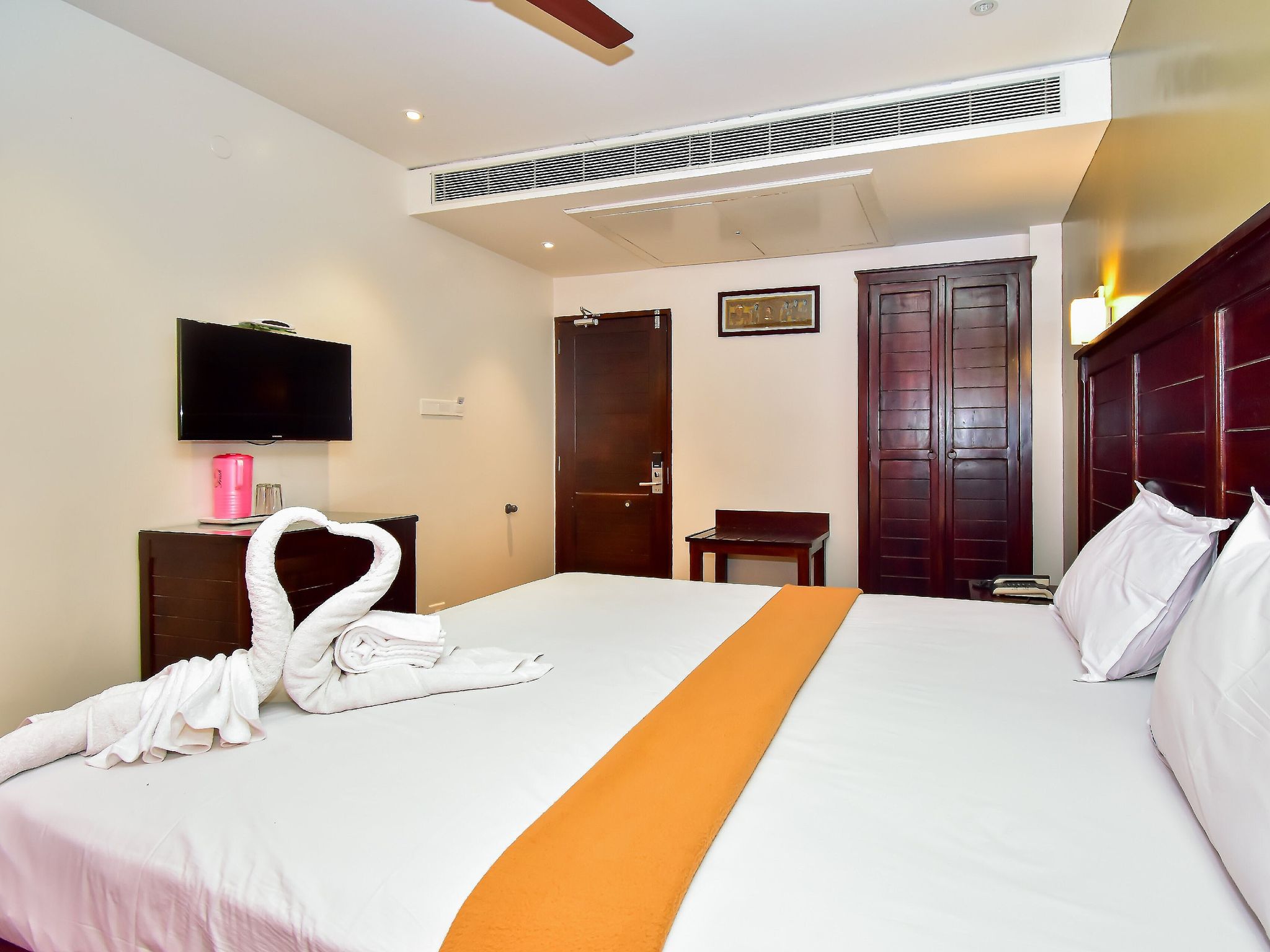 Ranis Grand Hotel Deluxe Non AC 3