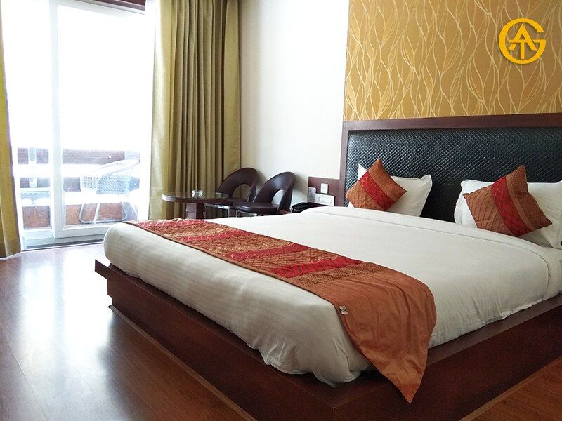 Lavanya Inn Deluxe Room (Non-Lake View) 2