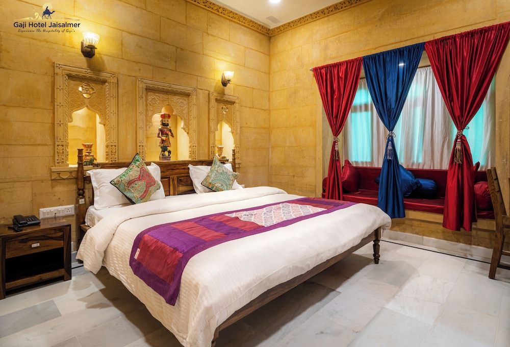 Gaji Hotel Deluxe Room with Air Conditioning 3