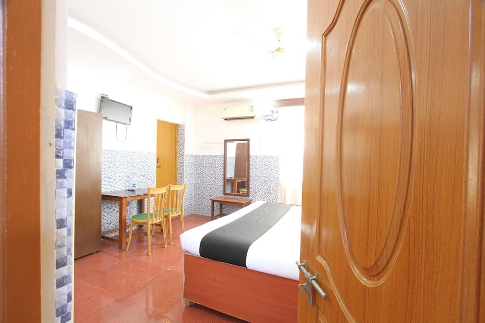 Hotel Wilson, Velankanni Deluxe With Fan 4