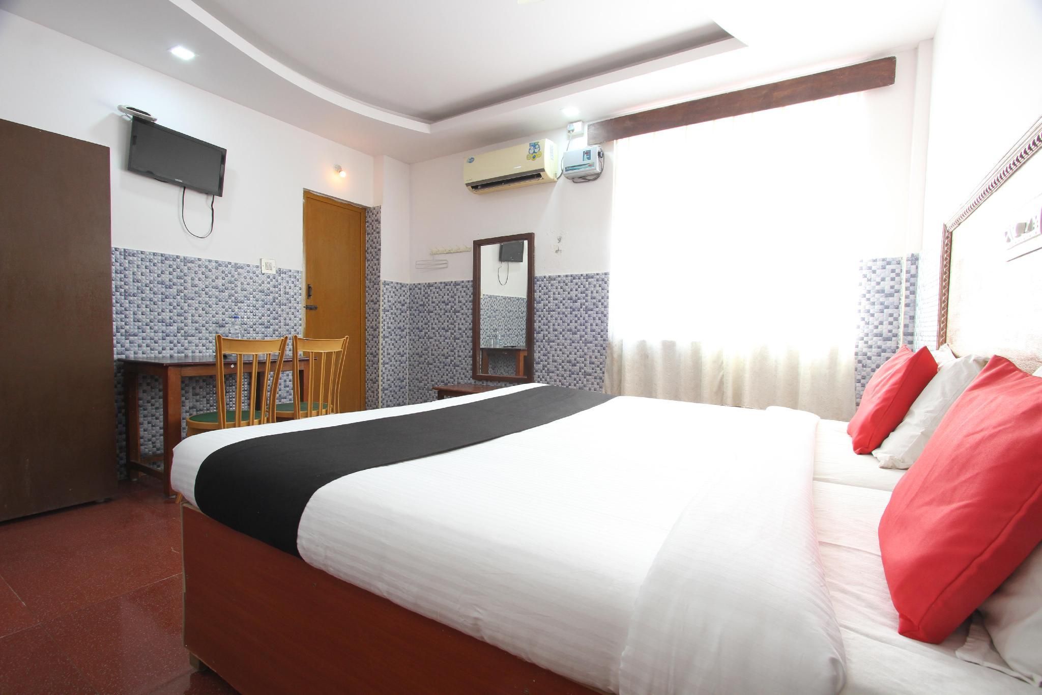Hotel Wilson, Velankanni Deluxe With Fan 6