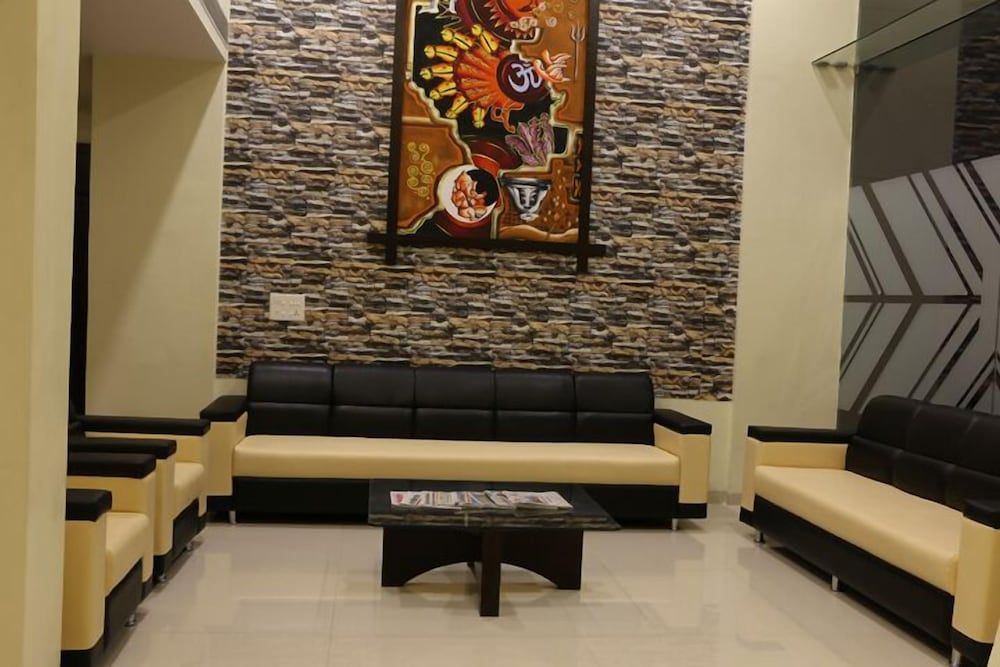 undefined Hotel Reevanta 3