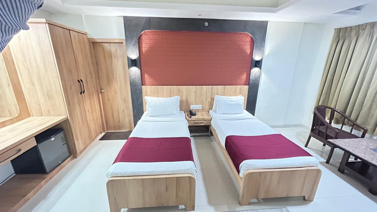 Deluxe Twin/Double Bed