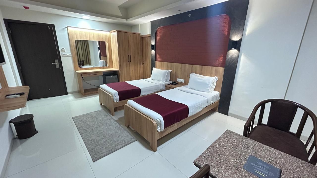 Deluxe Twin/Double Bed