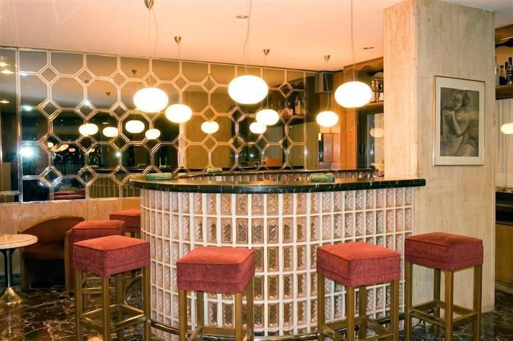 undefined Hotel Best 4