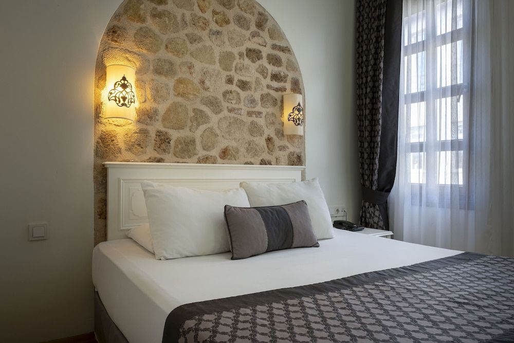 Argos Hotel Standard Room, Non Smoking, City View 10