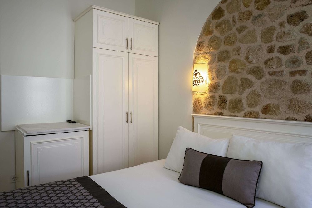 Argos Hotel Standard Room, Non Smoking, City View 6