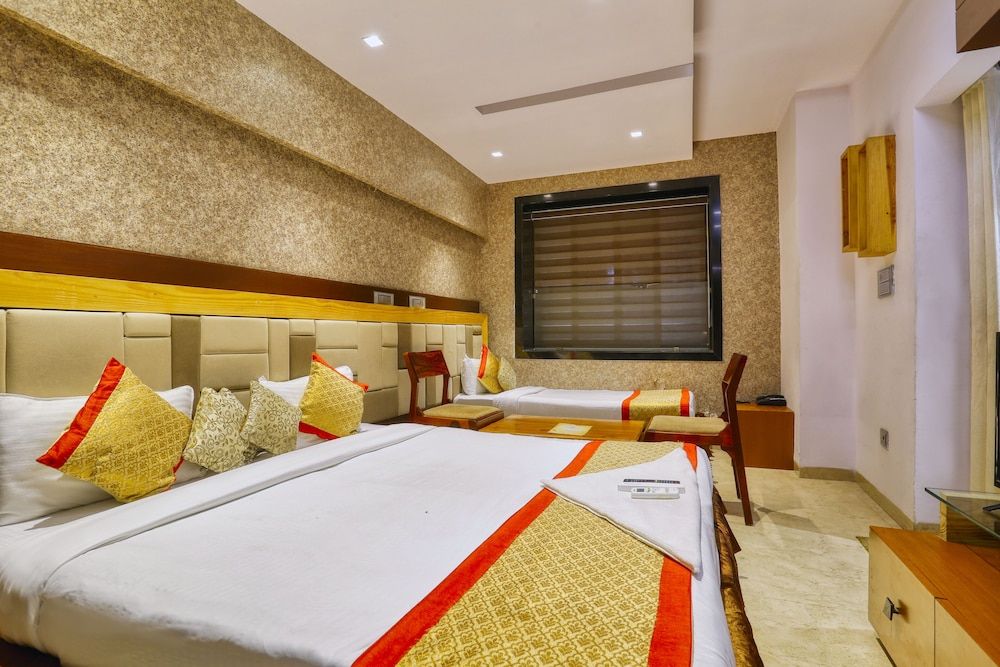 The Ashoka Hotel, Vijaynagar 3 Hours Day Use 4