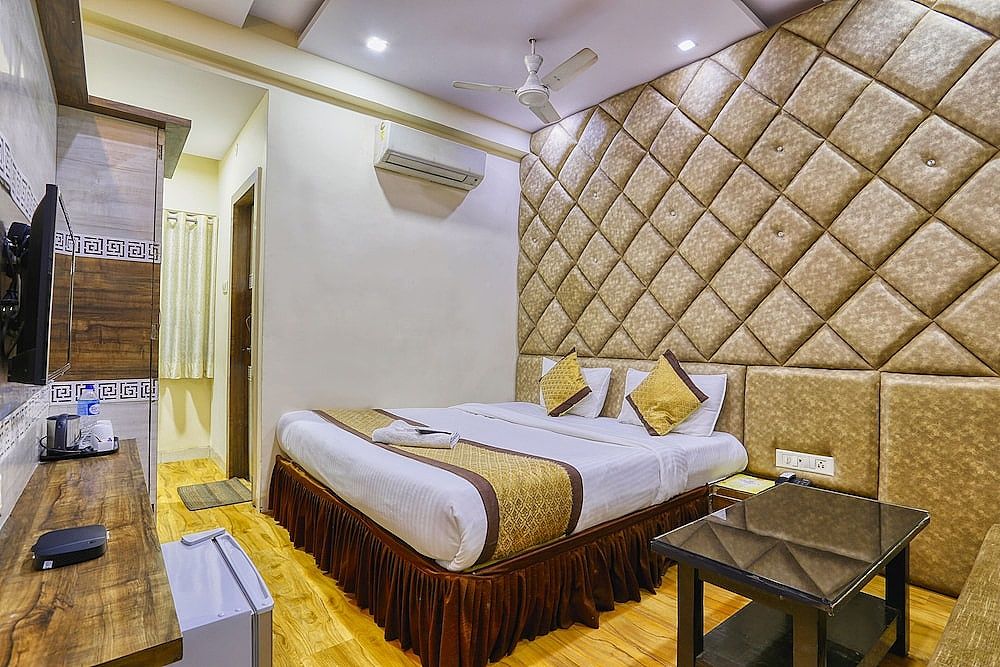 The Ashoka Hotel Deluxe Double or Twin Room 10